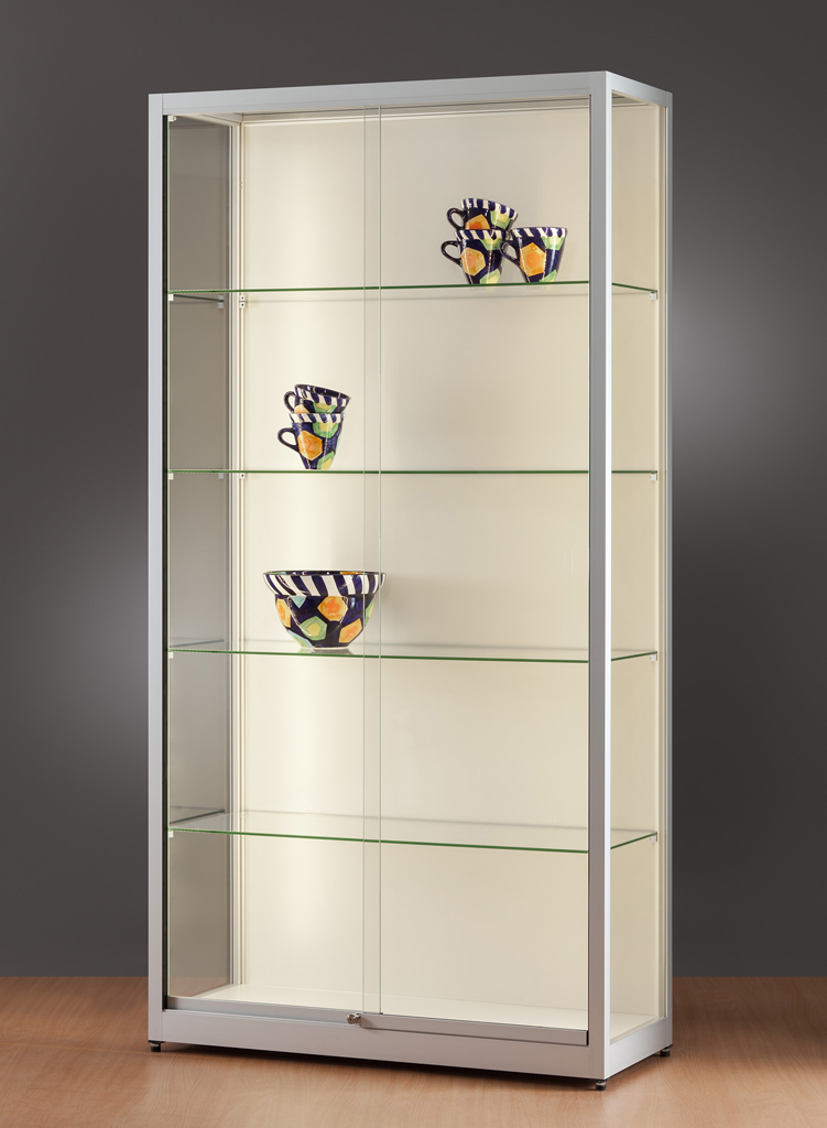 Bodenvitrine 32 4eckig beleuchtet Rücken