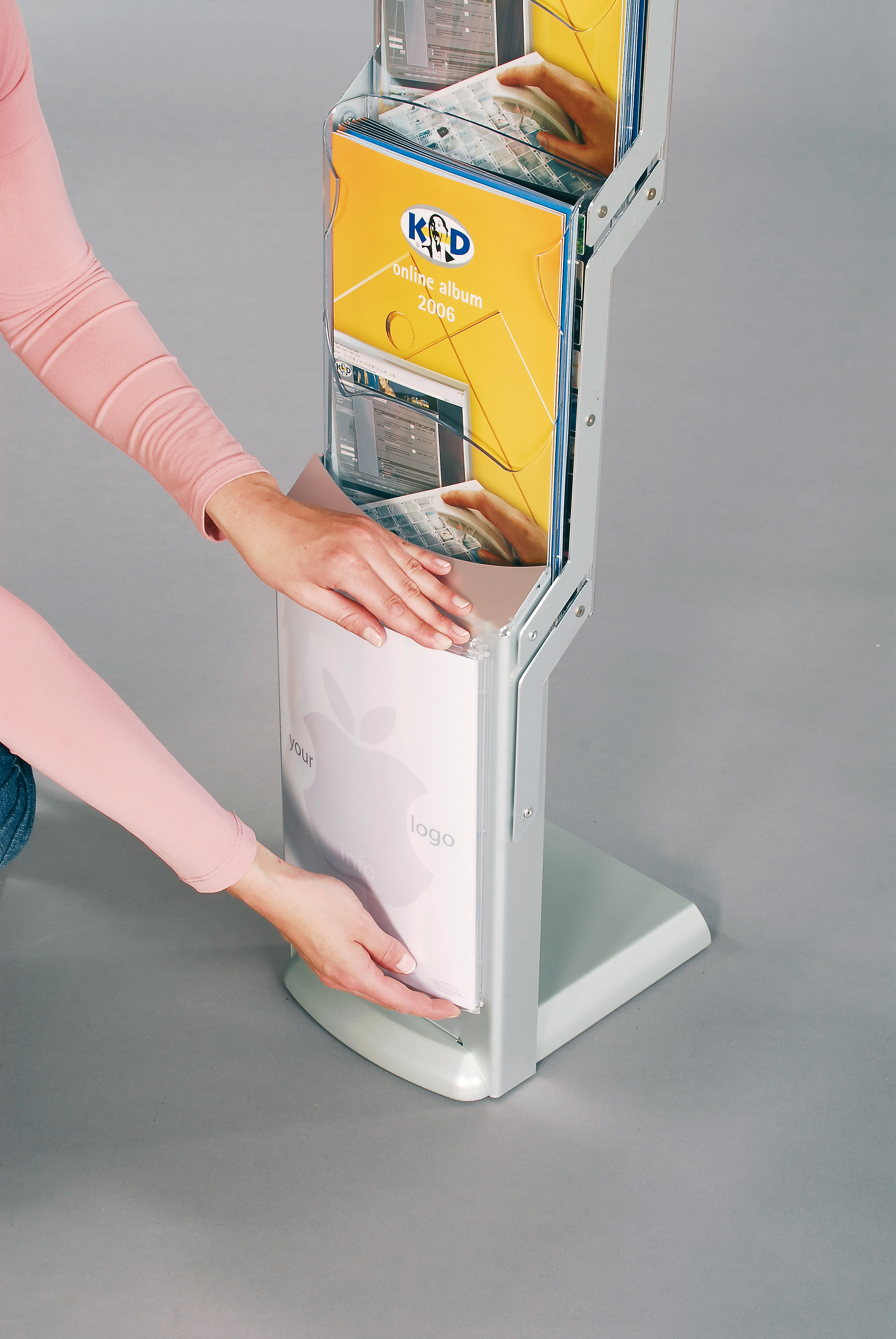 Prospektständer Boden mobil real zip